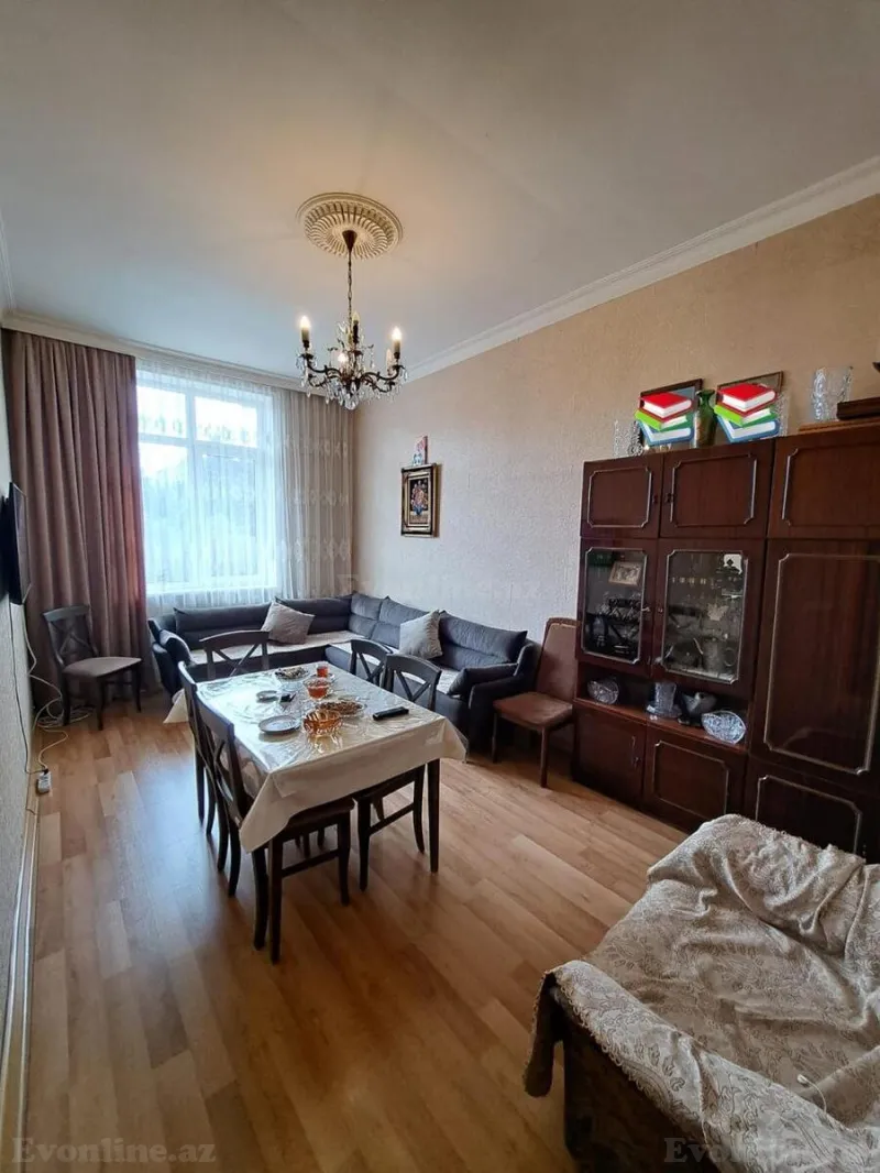 Satılır 3 otaqlı Mənzil Köhnə tikili 75 m² Nəsimi r. - şəkil 2