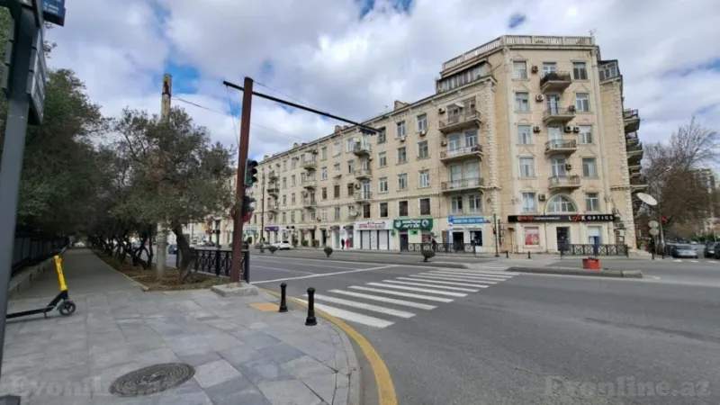 Satılır 3 otaqlı Mənzil Köhnə tikili 75 m² Nəsimi r. - şəkil 8