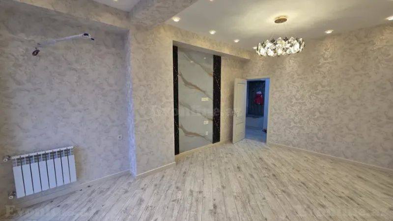Satılır 3 otaqlı Mənzil Yeni tikili 90 m² 7-ci mikrorayon - şəkil 2