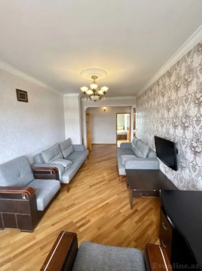 Satılır 5 otaqlı Mənzil Köhnə tikili 120 m² Əhmədli m. - şəkil 3