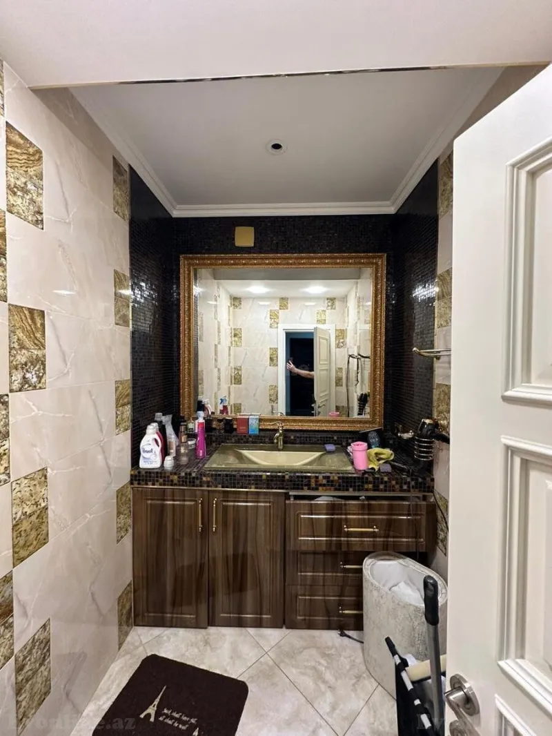 Kirayə verilir 3 otaqlı Mənzil Yeni tikili 150 m² Xətai m. - şəkil 7