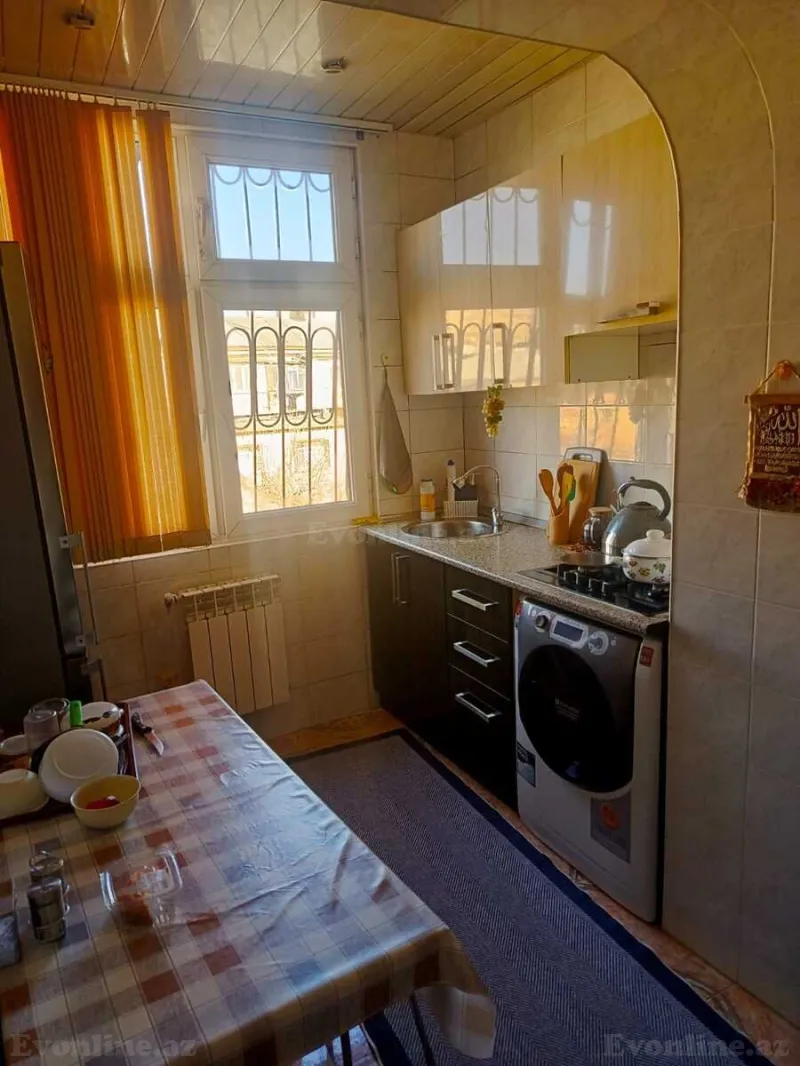 Satılır 3 otaqlı Mənzil Köhnə tikili 110 m² Nərimanov r. - şəkil 5