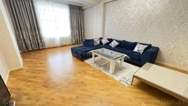2 otaqlı Mənzil 100 m² 8 Noyabr m. Kirayə verilir