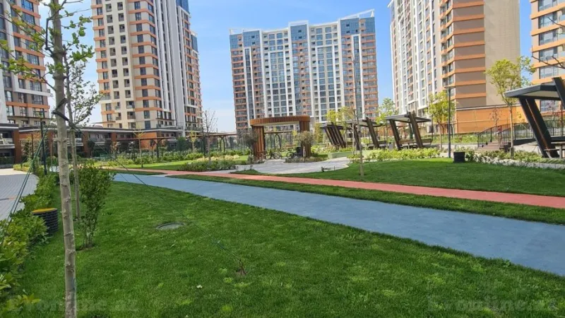 3 otaqlı Mənzil 92 m² Bakmil m. Kirayə verilir