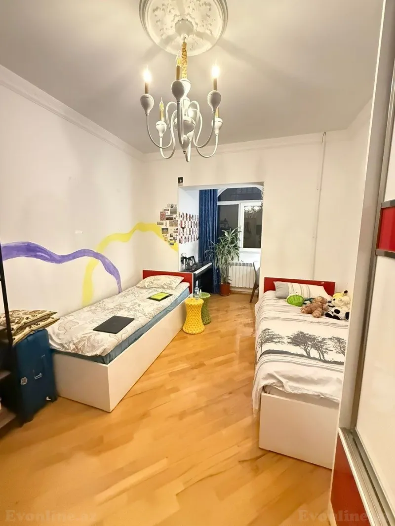 Satılır 5 otaqlı Mənzil Köhnə tikili 120 m² Nərimanov r. - şəkil 8