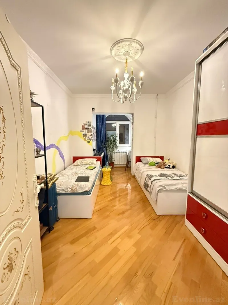 Satılır 5 otaqlı Mənzil Köhnə tikili 120 m² Nərimanov r. - şəkil 9