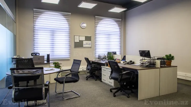 Kirayə verilir Ofis 66 m² Kubinka