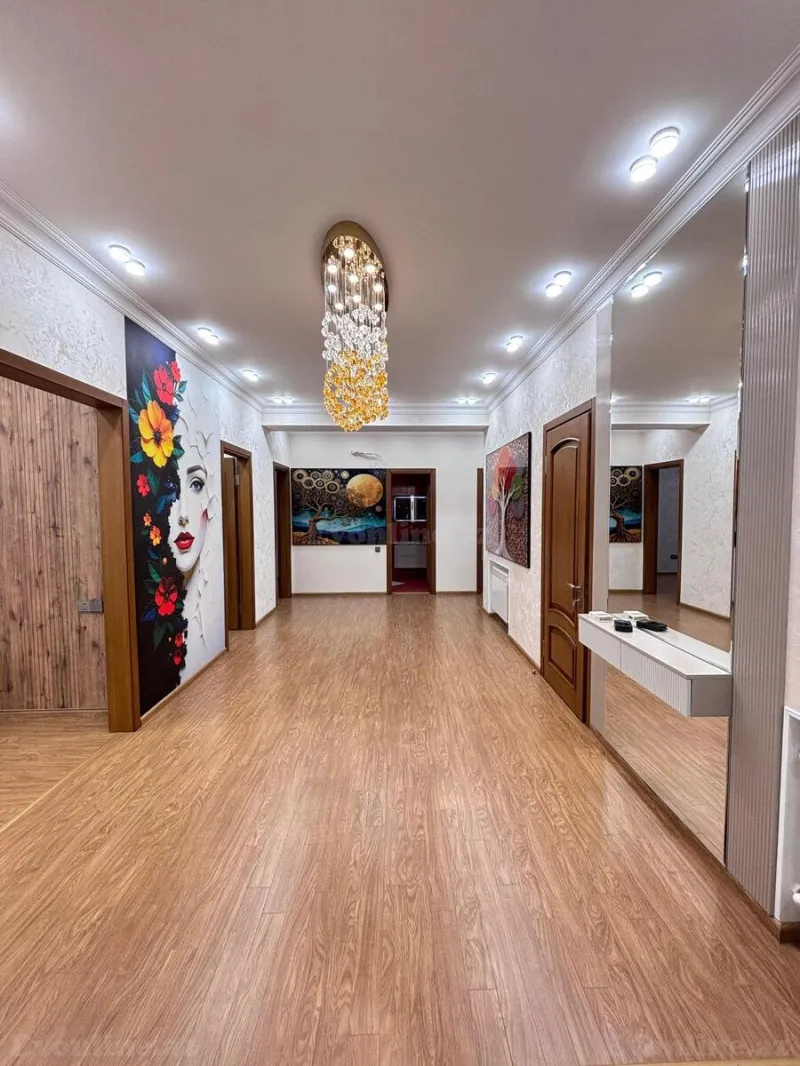 3 otaqlı Mənzil 140 m² Neftçilər m. Satılır