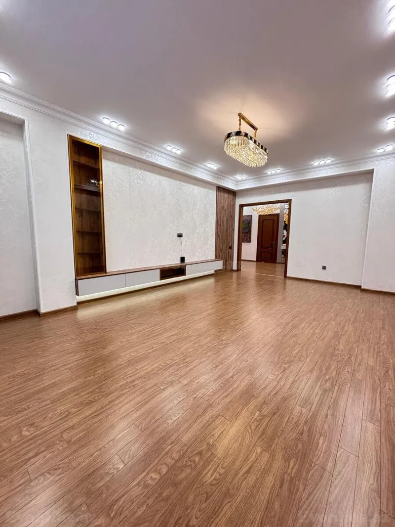 Satılır 3 otaqlı Mənzil Yeni tikili 140 m² Neftçilər m. - şəkil 9