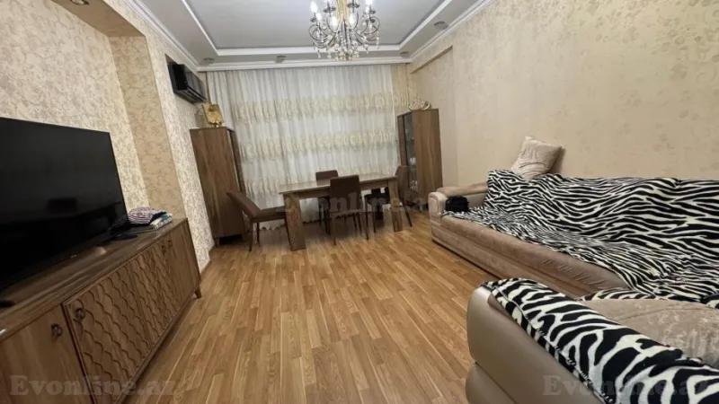 3 otaqlı Mənzil 85 m² İnşaatçılar m. Satılır