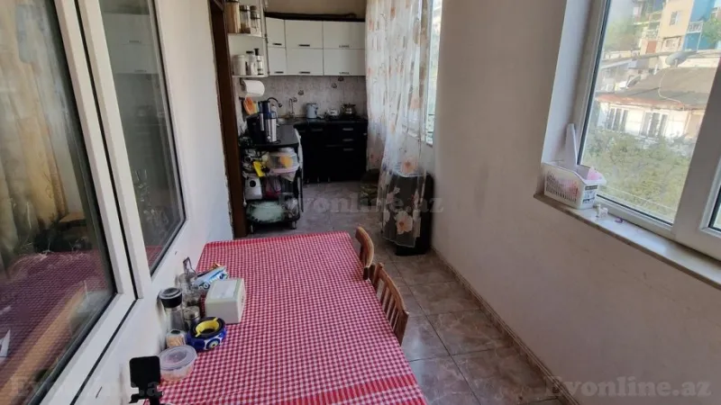 Satılır 3 otaqlı Mənzil Köhnə tikili 70 m² Bayıl