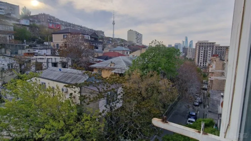 Satılır 3 otaqlı Mənzil Köhnə tikili 70 m² Bayıl - şəkil 6