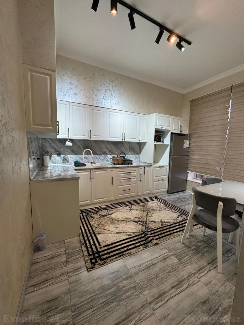 Satılır 5 otaqlı Həyət evi 150 m² Novxanı - şəkil 2