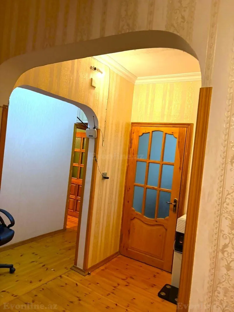 Satılır 2 otaqlı Mənzil Köhnə tikili 65 m² Suraxanı r. - şəkil 9