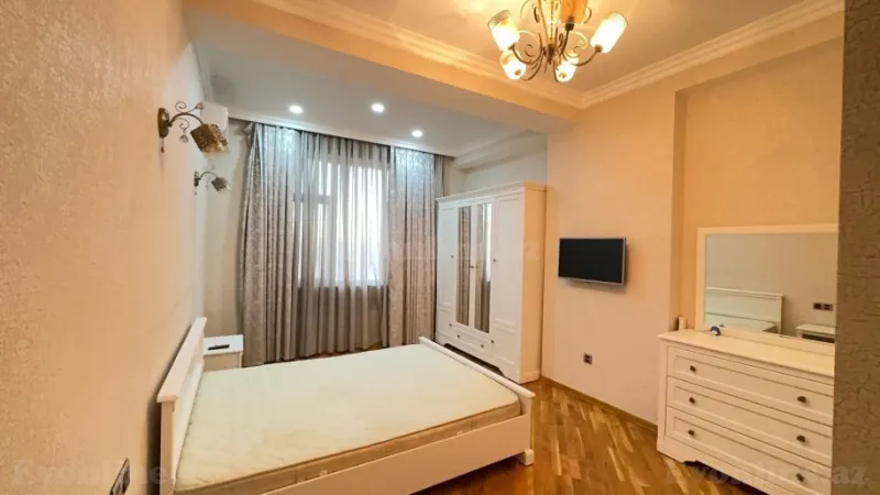 Kirayə verilir 3 otaqlı Mənzil Yeni tikili 150 m² 28 May m. - şəkil 15