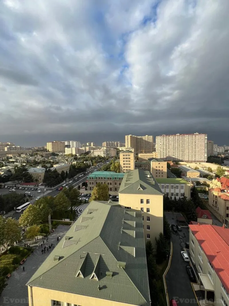 3 otaqlı Mənzil 132 m² Yasamal Satılır