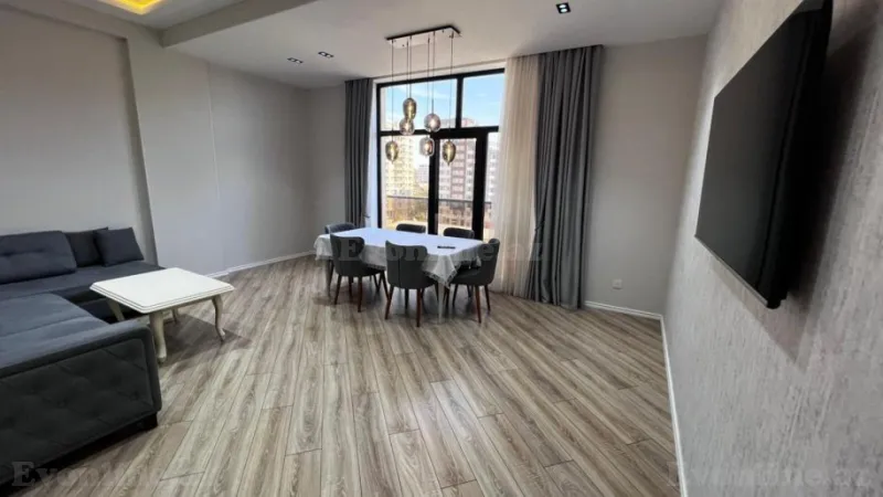 3 otaqlı Mənzil 120 m² 28 May m. Kirayə verilir