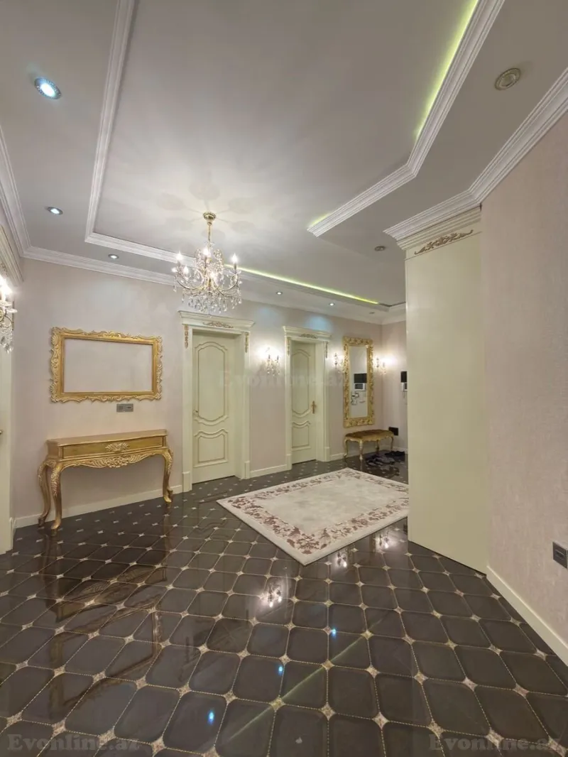 3 otaqlı Mənzil 165 m² Elmlər Akademiyası m. Satılır