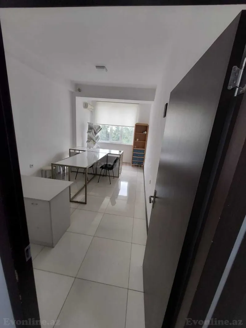 Kirayə verilir Obyekt 18 m² Azadlıq prospekti m.