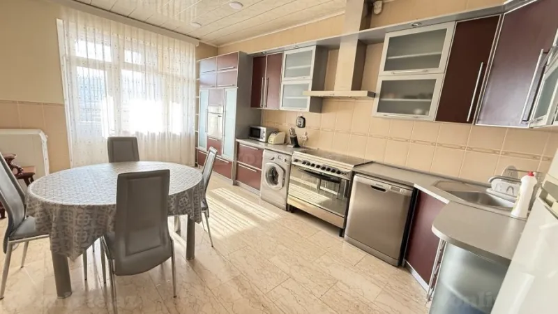 Kirayə verilir 4 otaqlı Mənzil Yeni tikili 200 m² Nizami m. - şəkil 7