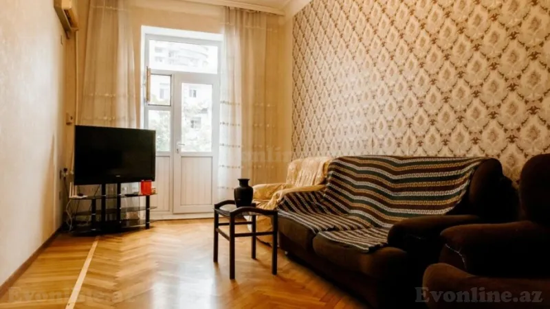 Kirayə verilir 2 otaqlı Mənzil Köhnə tikili 55 m² Sahil m. - şəkil 3