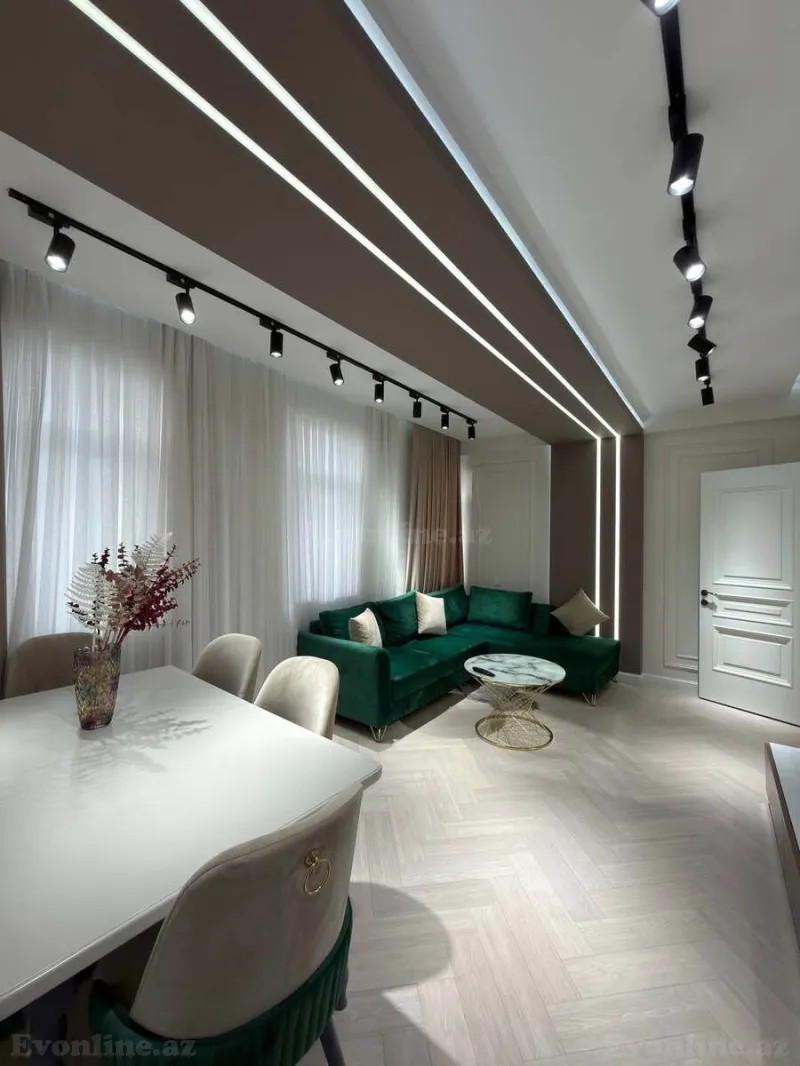 3 otaqlı Mənzil 125 m² Nizami m. Satılır