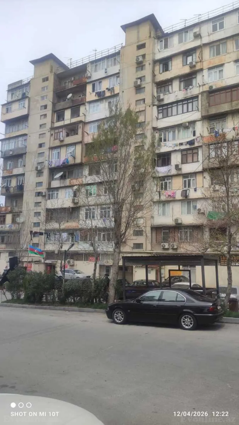 Kirayə verilir 3 otaqlı Mənzil Köhnə tikili 100 m² Xalqlar Dostluğu m.
