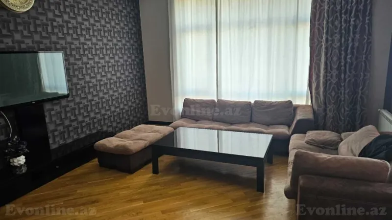 Kirayə verilir 4 otaqlı Mənzil Yeni tikili 150 m² 8 Noyabr m.