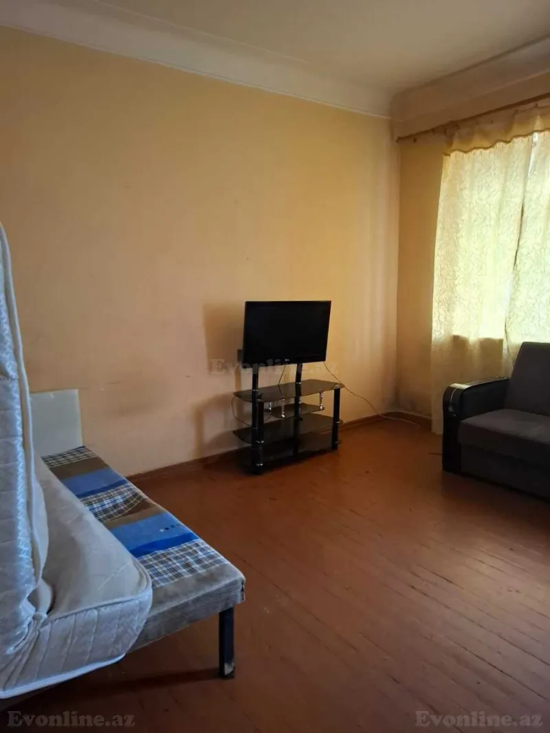 Satılır 2 otaqlı Mənzil Köhnə tikili 45 m² Nəsimi r. - şəkil 3