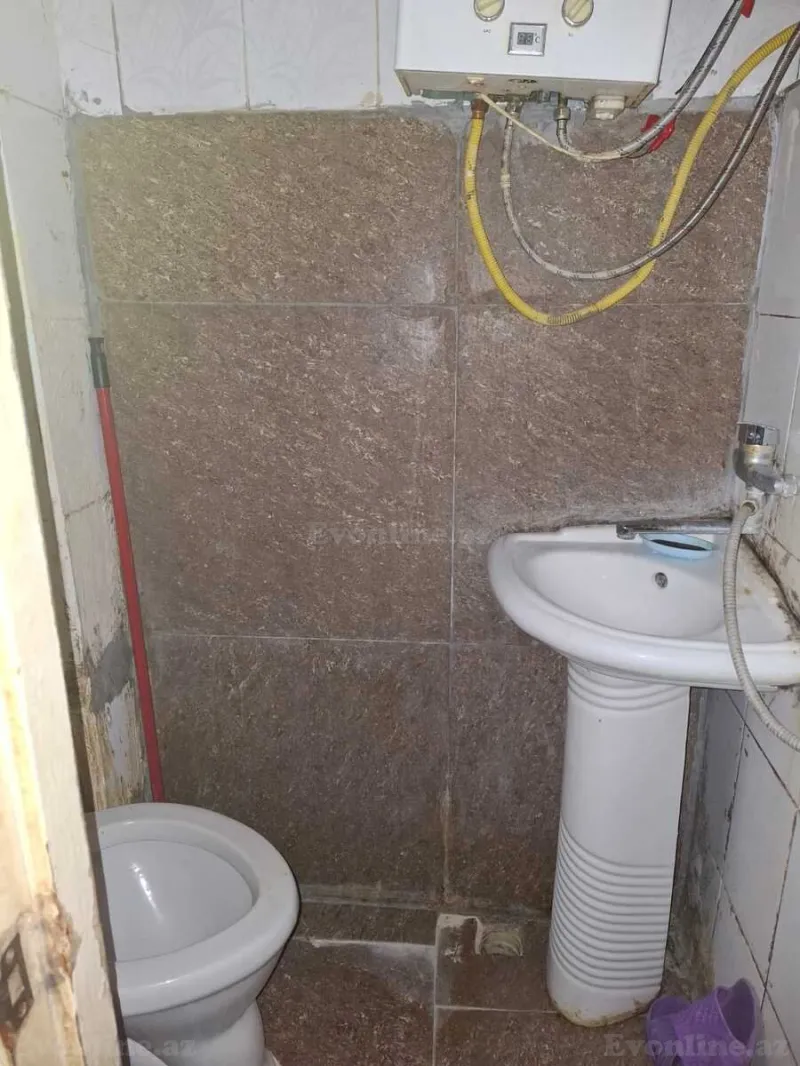 Satılır 2 otaqlı Mənzil Köhnə tikili 45 m² Nəsimi r. - şəkil 7