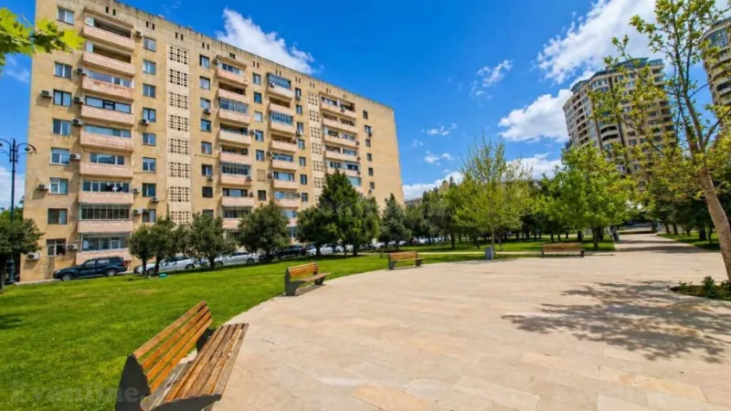 Satılır 4 otaqlı Mənzil Köhnə tikili 120 m² Elmlər Akademiyası m. - şəkil 2