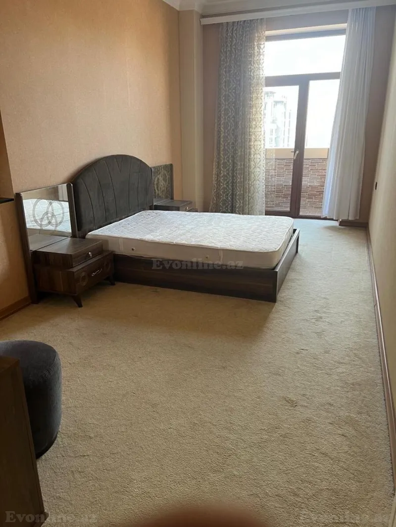 Kirayə verilir 4 otaqlı Mənzil Yeni tikili 240 m² Sahil m. - şəkil 17