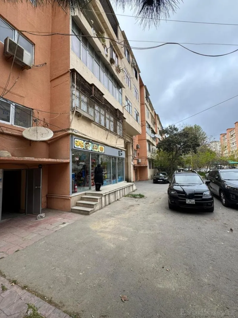 3 otaqlı Mənzil 90 m² Xalqlar Dostluğu m. Satılır