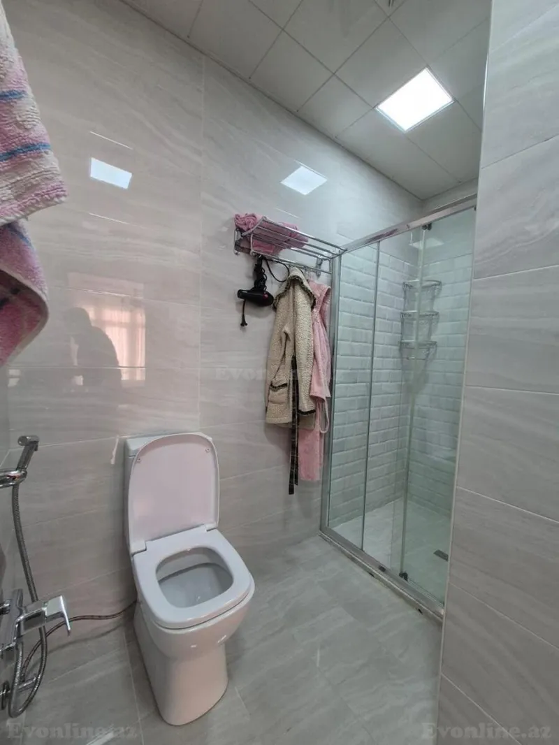 Kirayə verilir 3 otaqlı Mənzil Yeni tikili 150 m² Nəsimi r. - şəkil 13