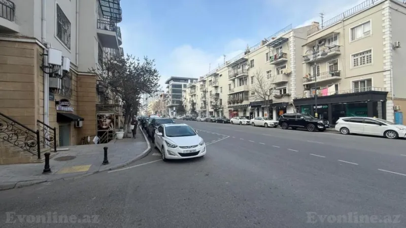 Satılır 2 otaqlı Mənzil Köhnə tikili 55 m² Nəsimi r. - şəkil 6