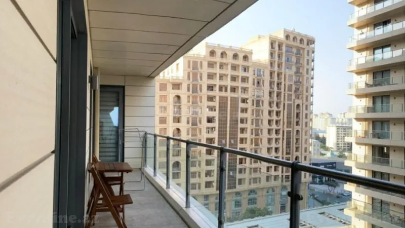 4 otaqlı Mənzil 220 m² Səbail r. Kirayə verilir