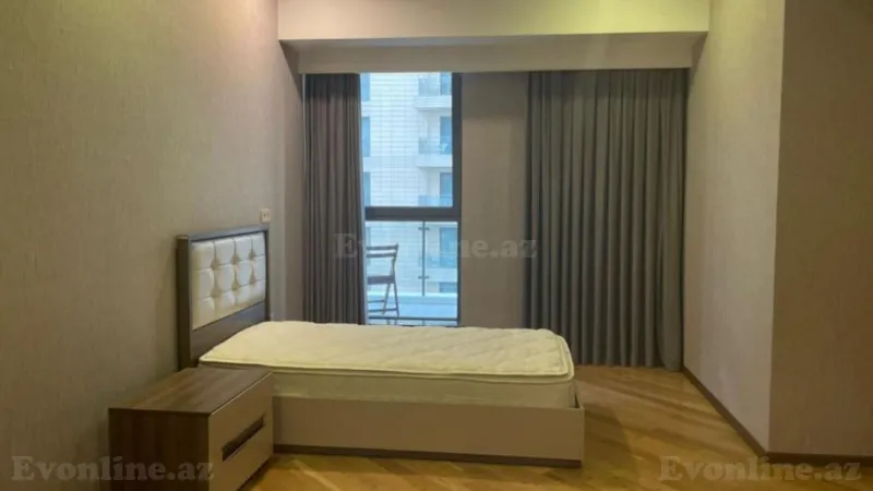 Kirayə verilir 4 otaqlı Mənzil Yeni tikili 220 m² Səbail r. - şəkil 5