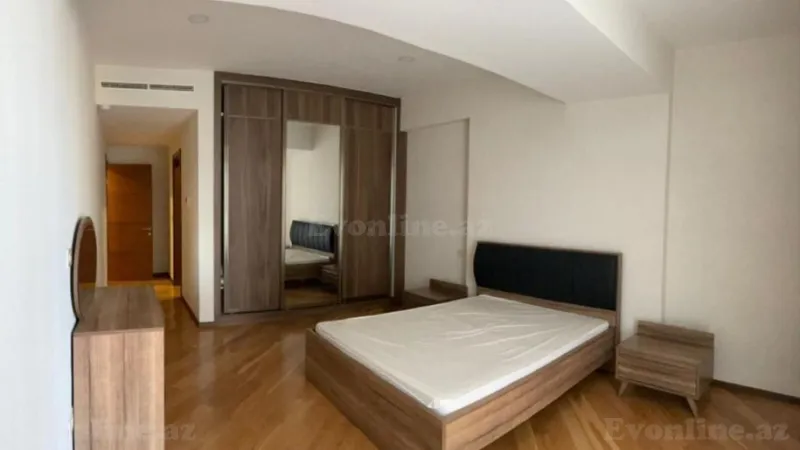 Kirayə verilir 4 otaqlı Mənzil Yeni tikili 220 m² Səbail r. - şəkil 10