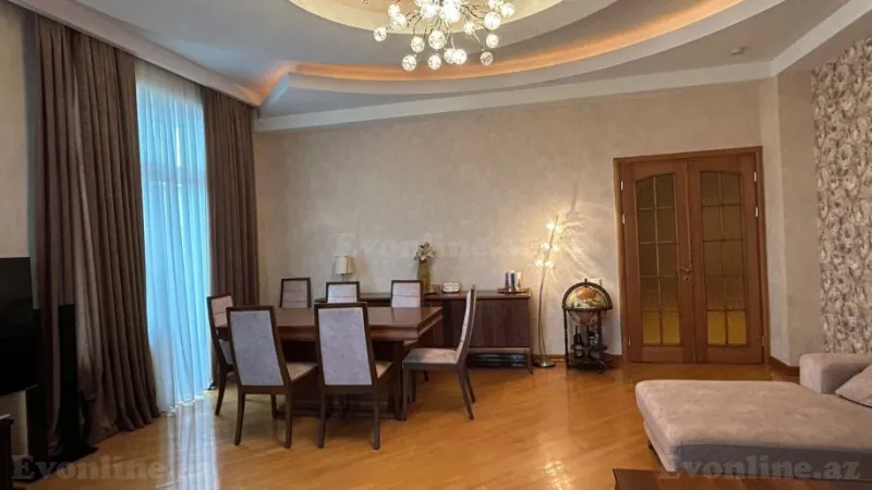 4 otaqlı Mənzil 175 m² Nizami m. Satılır