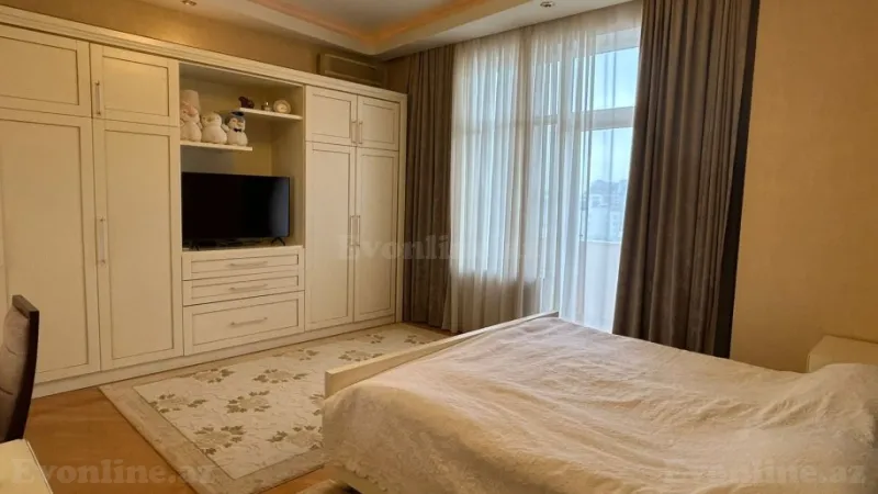 Satılır 4 otaqlı Mənzil Yeni tikili 175 m² Nizami m. - şəkil 5