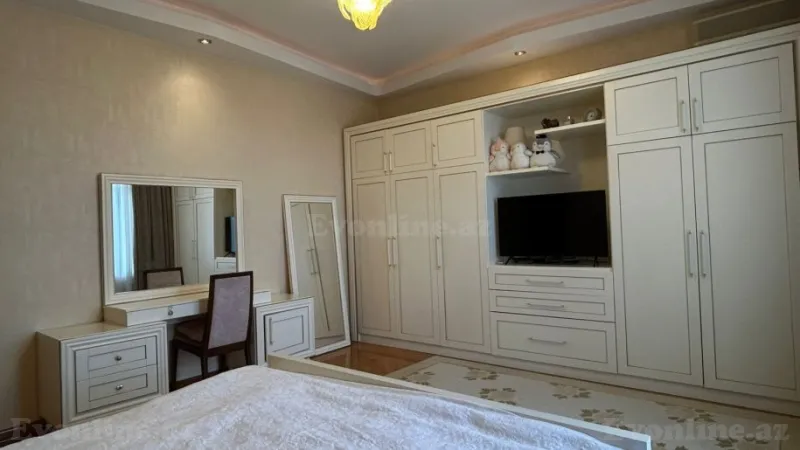 Satılır 4 otaqlı Mənzil Yeni tikili 175 m² Nizami m. - şəkil 15