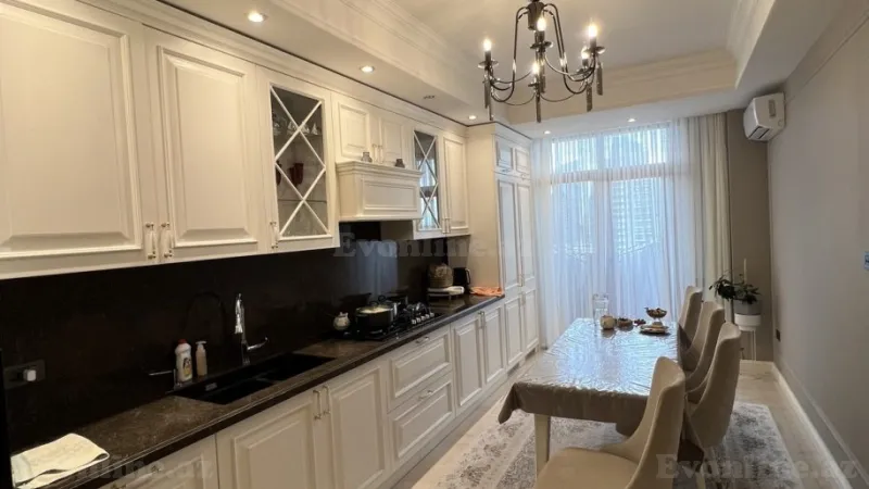 Satılır 4 otaqlı Mənzil Yeni tikili 190 m² 28 May m. - şəkil 8