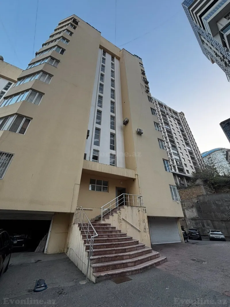 Satılır 4 otaqlı Mənzil Yeni tikili 170 m² 28 May m. - şəkil 2