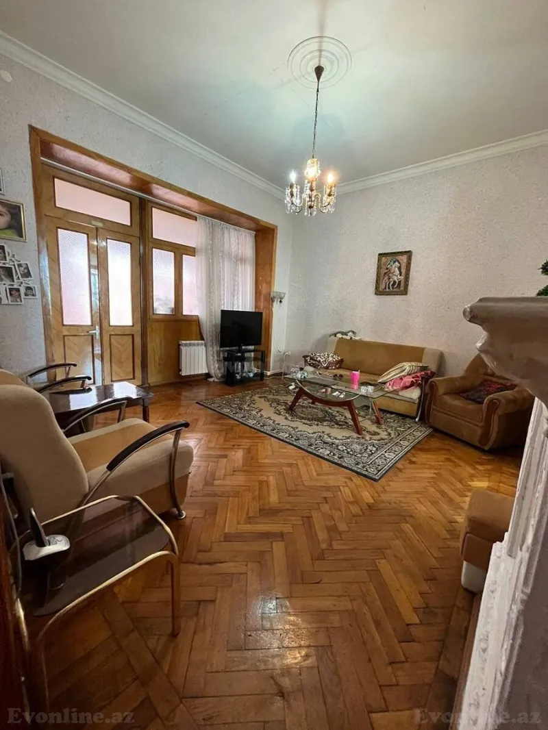 Satılır 5 otaqlı Mənzil Köhnə tikili 170 m² Sahil m. - şəkil 2