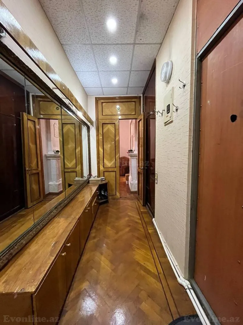 Satılır 5 otaqlı Mənzil Köhnə tikili 170 m² Sahil m. - şəkil 4