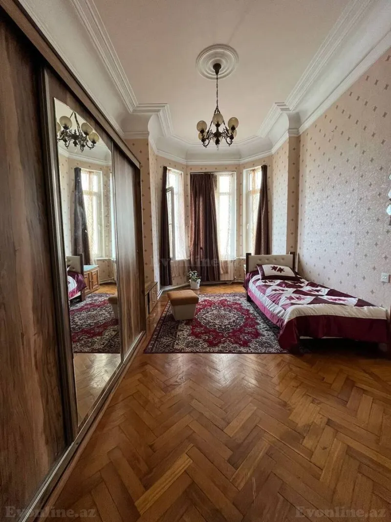 Satılır 5 otaqlı Mənzil Köhnə tikili 170 m² Sahil m. - şəkil 5