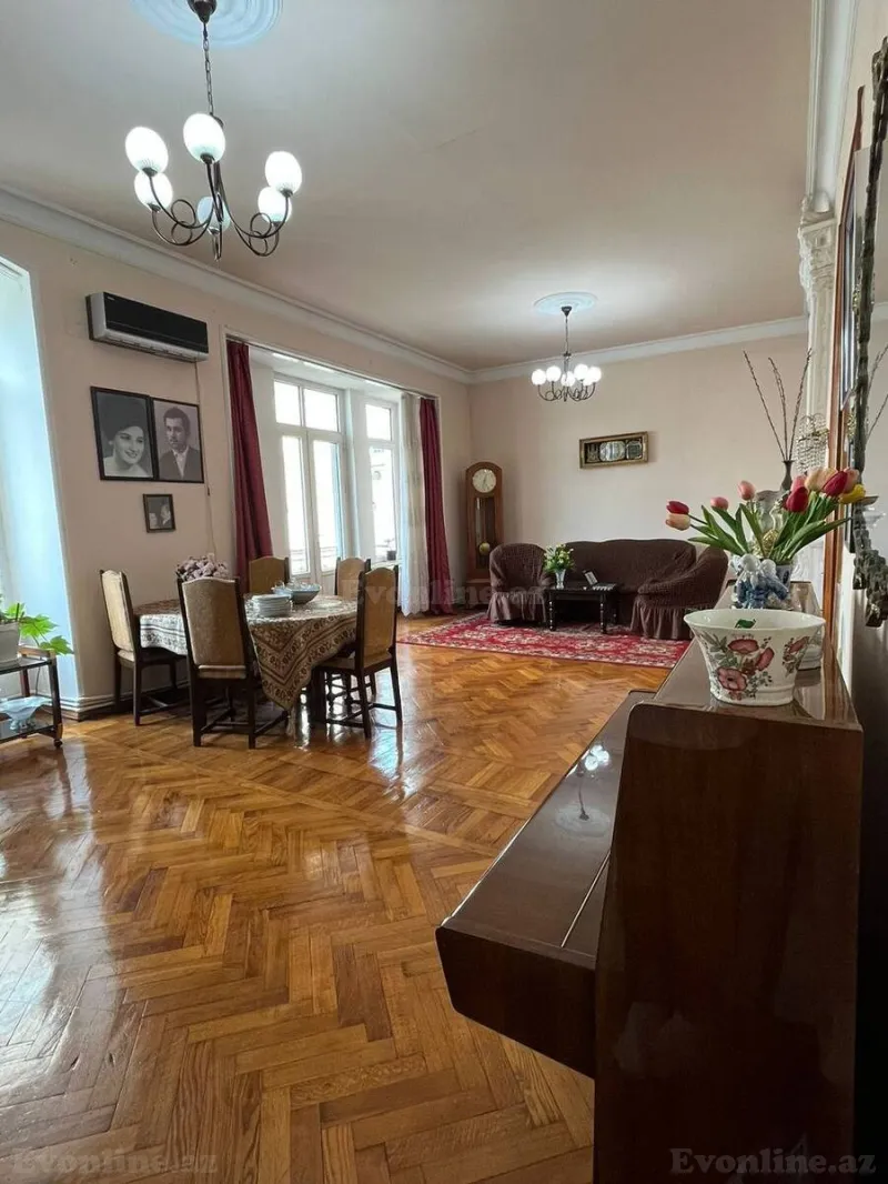 Satılır 5 otaqlı Mənzil Köhnə tikili 170 m² Sahil m. - şəkil 8