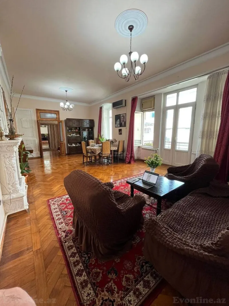 Satılır 5 otaqlı Mənzil Köhnə tikili 170 m² Sahil m. - şəkil 12