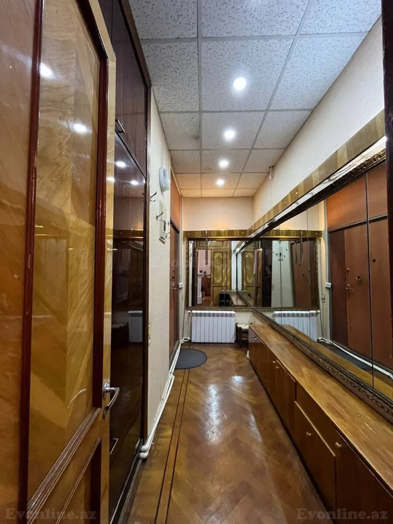 Satılır 5 otaqlı Mənzil Köhnə tikili 170 m² Sahil m. - şəkil 14