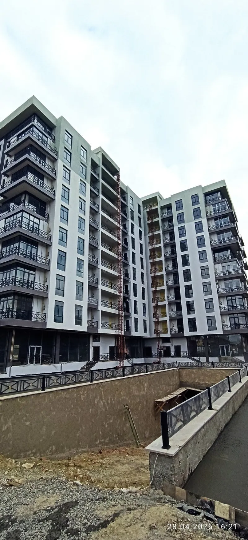 Satılır 3 otaqlı Mənzil Yeni tikili 124 m² Qaraçuxur - şəkil 2